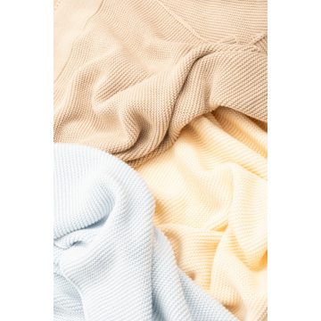 Kötött babatakaró 100x90 cm méretben