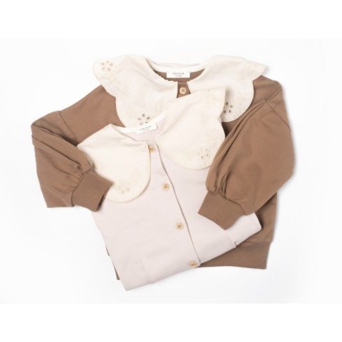 Hímzett galléros kislány kardigán barna és púder színben