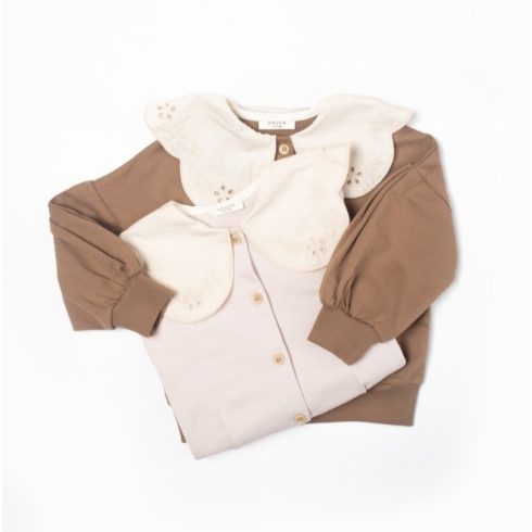 Hímzett, galléros kardigán barna, púder 