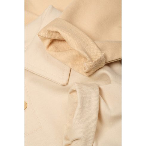 Galléros, elöl gombos kisfiú pulóver ujj részlet krém és bézs színben