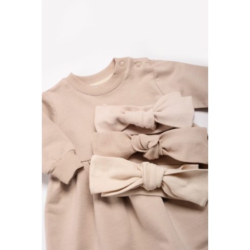 Bézs hosszú ujjú babaruha fejpánttal több színben