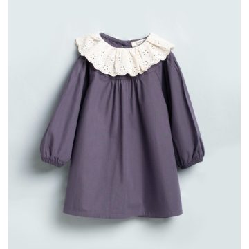 Elegáns, pamut kislány ruha csipkés gallérral, lila