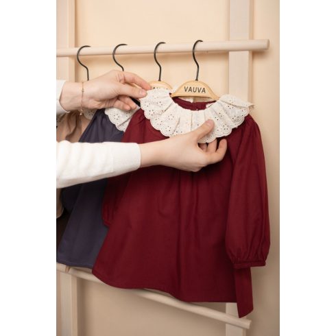 Elegáns, pamut babaruha csipkés gallérral