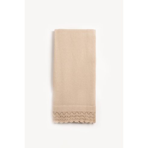 Barna kötött babatakaró