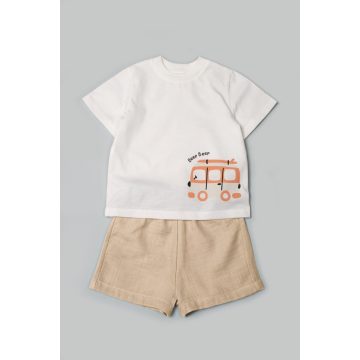   Autó mintás rövidnadrágos kisfiú szett, fehér- tejeskávé
