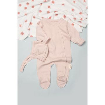   Púderrózsaszín újszülött rugdalózó megkötős sapkával